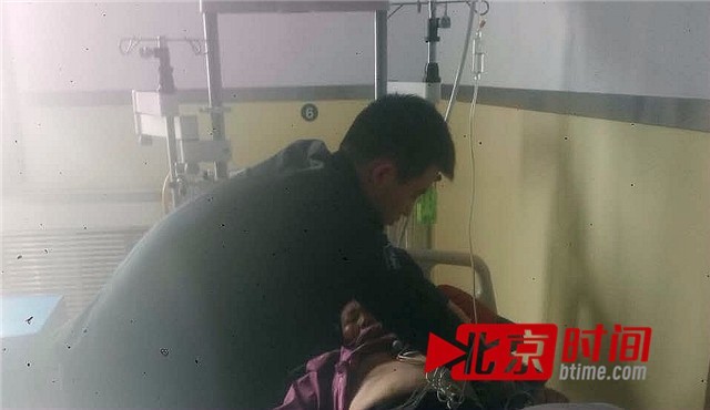 河北数十施工人员与村民起冲突:9人受伤 多辆车被砸 河北数十施工人员与村民起冲突:9人受伤 多辆车被砸