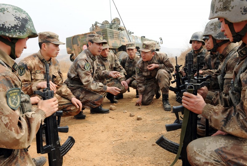 现代军队机械化水平的提高使军方对兵员体能方面的要求逐渐降低