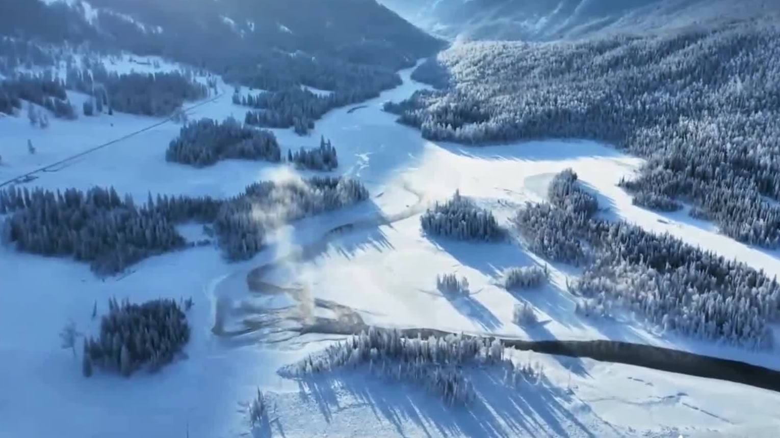 雪山、冰原、雾凇、雪蘑菇......冬日童话  仙境喀纳斯