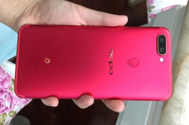 为迎接OPPO R15,旗舰机跌至2599元,骁龙八核