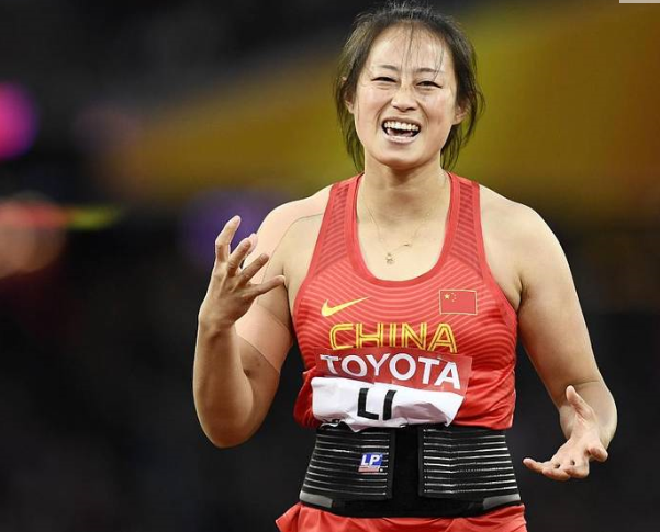 李玲蔚投出个人最好成绩66.25米摘得银牌