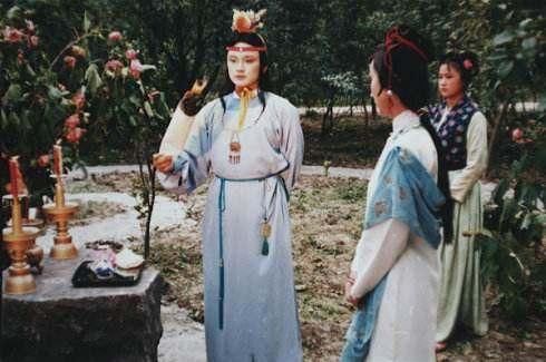 林黛玉连北静王都看不上,为何偏偏喜欢经常惹