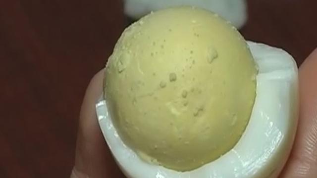 鸡蛋滚一滚 能否祛除体内湿毒 鸡蛋滚一滚 能否祛除体内湿毒