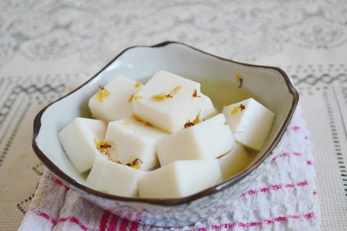 老北京传统甜点真是奇怪,杏仁露竟然也能做豆腐 老北京传统甜点真是奇怪,杏仁露竟然也能做豆腐