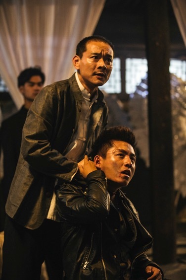 超级网剧《余罪》热播 杜子名戏里狂虐张一山