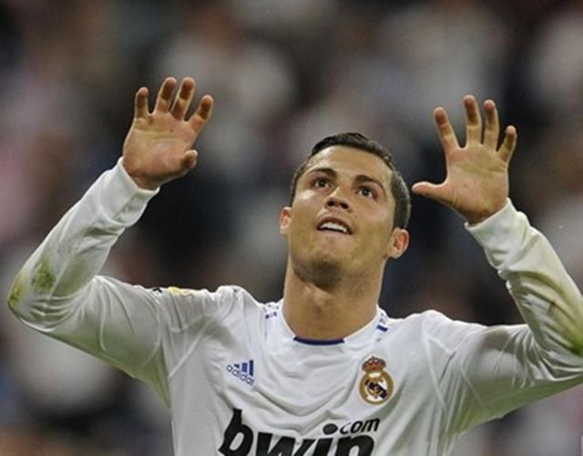 伯纳乌没有情怀!C罗想回曼联踢欧冠!皇马:内马