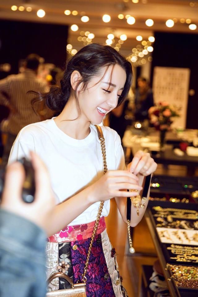 最受欢迎年轻女演员排名:baby垫底,郑爽只是第