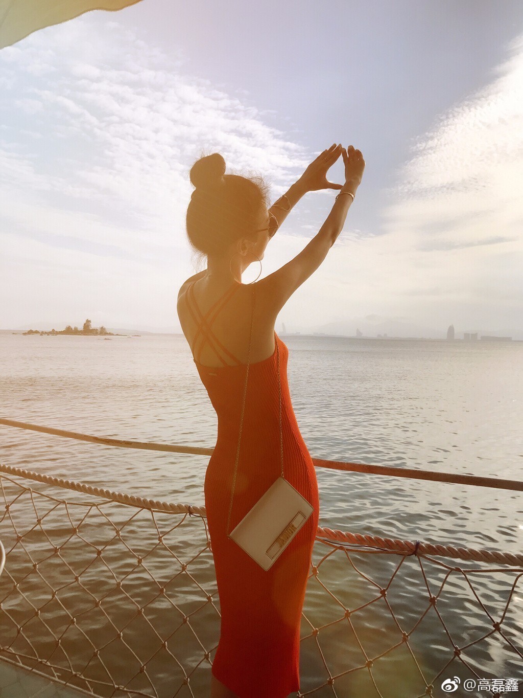 薛之谦模特前妻高磊鑫晒美照 娇嫩白皙身材赞爆 薛之谦模特前妻高磊鑫晒美照 娇嫩白皙身材赞爆