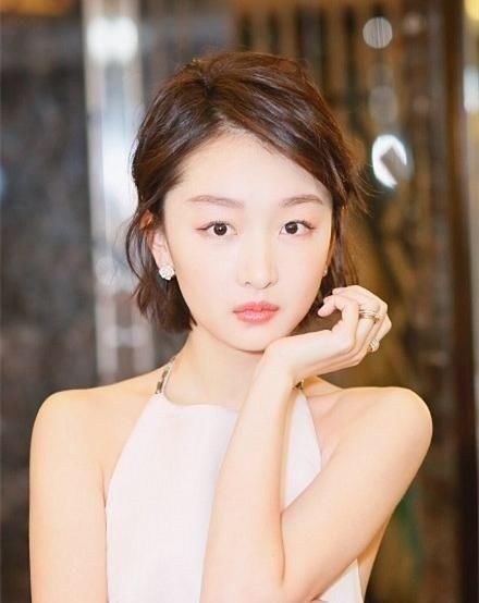 短发女生在留长发期间,最难留的过程中应该留