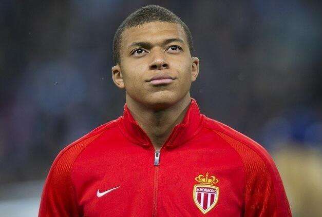 姆巴佩,那个把阿根廷送回老家,使梅西大力神杯