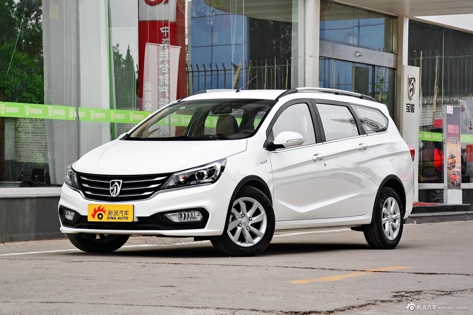 宝骏310w预售价公布 4.48万-5.98万元 -新浪汽车