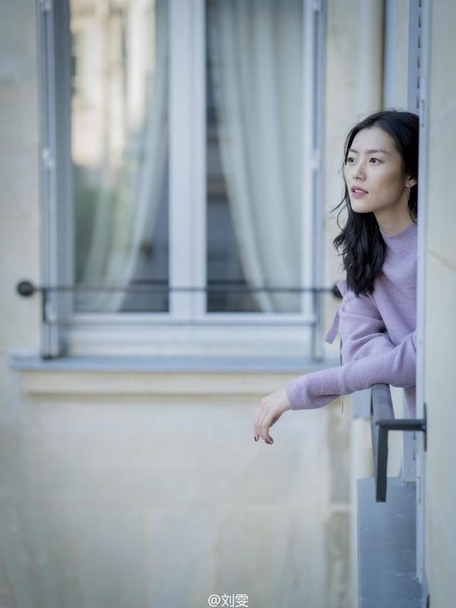 大表姐刘雯私服简直是女孩冬日穿搭的教课级示