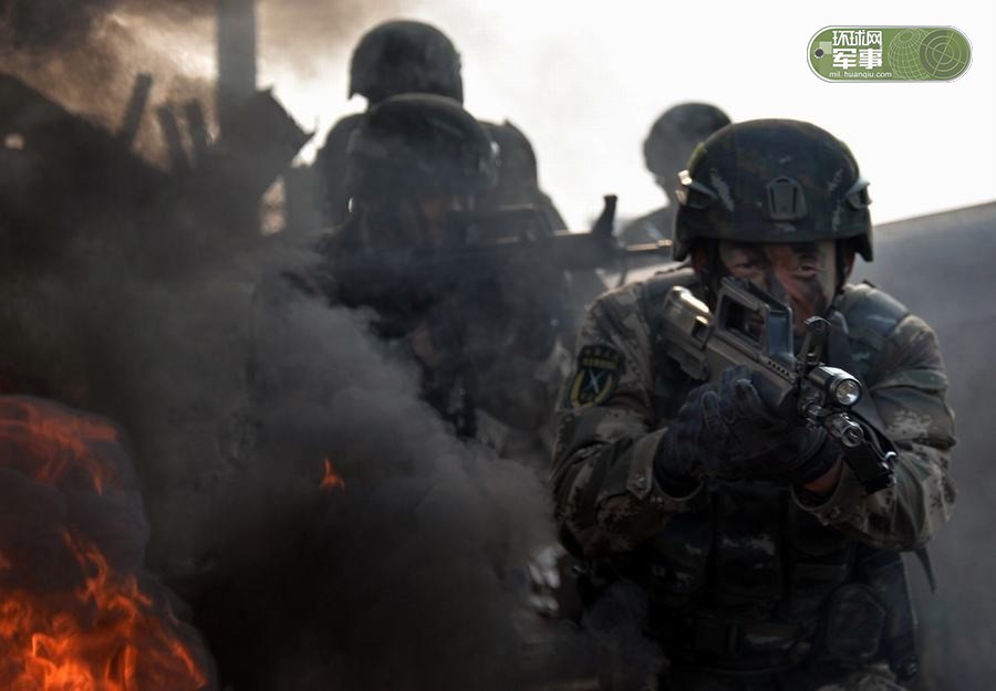 他们就是——驻守在反恐一线的武警新疆总队四支队特勤中队！
