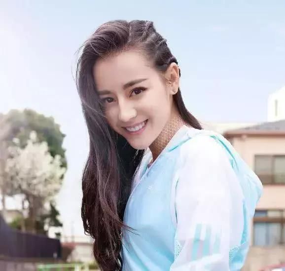 杨幂因香港脚闻名娱乐圈,到底有多臭?刘恺威