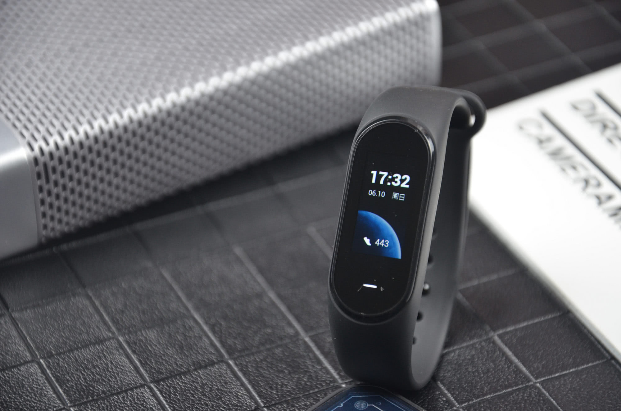 搭载AMOLED彩屏,NFC!来自小米有品的黑加手