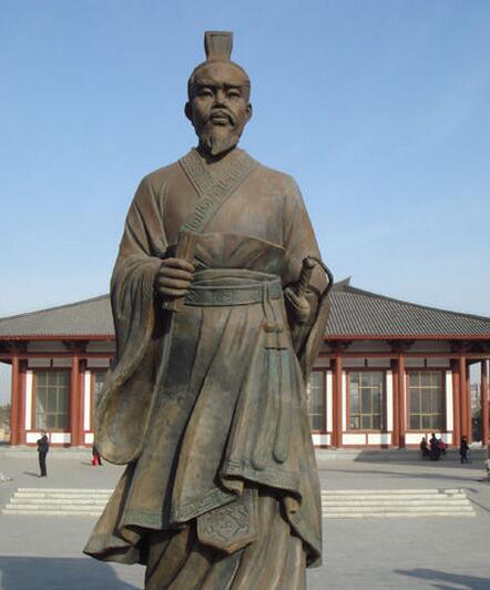 公元前207年，瓯雒国被赵佗所灭，赵佗于公元前205年完成对桂林、象郡的兼并，统一岭南地区。公元前204年，建立南越国，赵佗自称“南越武王”，定都番禺(今广州)。公元前196年，汉高祖刘邦遣大夫陆贾出使南越，劝赵佗归汉。在陆贾的劝说下，赵佗接受汉高祖赐给南越王印绶，臣服汉朝，南越国成为汉朝的藩属国。图为赵佗