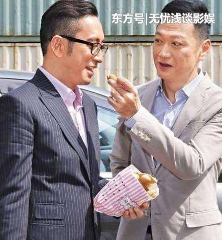 昨天陶大宇和欧阳震华同时在自己的微博中放了这组与《壹号皇庭》成员