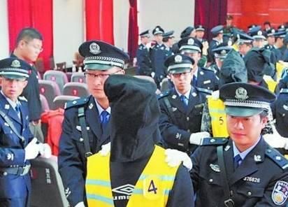 山东最牛黑老大，16岁混江湖，呼风唤雨30年，靠一本事无人敢惹！