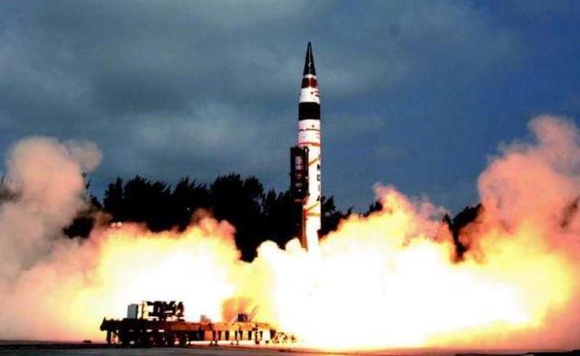 是什么时候有核武器的?为何五大常任理事国不