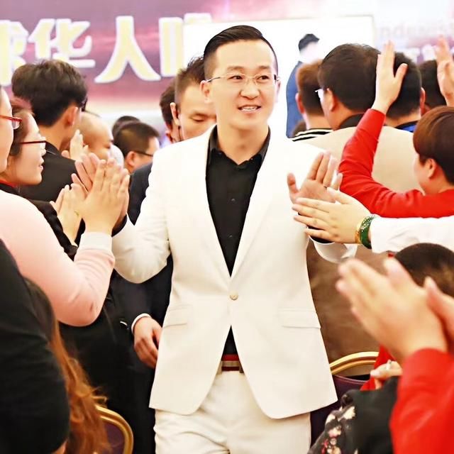 打工皇帝唐骏的年薪有多少? 交税就要4.5亿 即