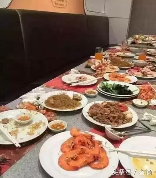 中国妹子因吃相难看被赶出日本餐厅?网友:这