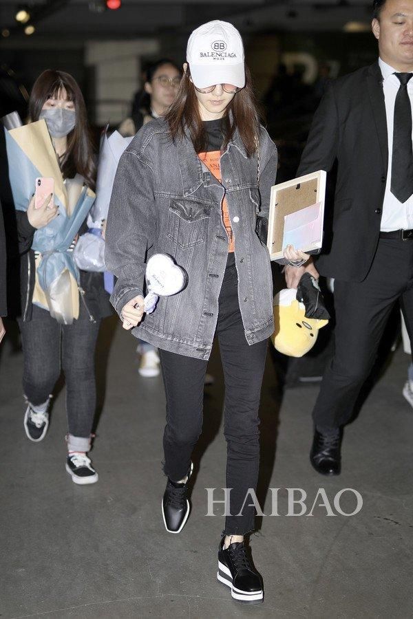 小S胖到要穿孕妇装?佟丽娅越来越少女