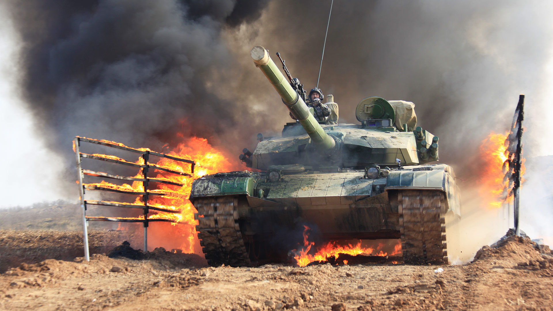 军旗飘扬90载|走进陆军坦克装甲部队 军旗飘扬90载|走进陆军坦克装甲部队