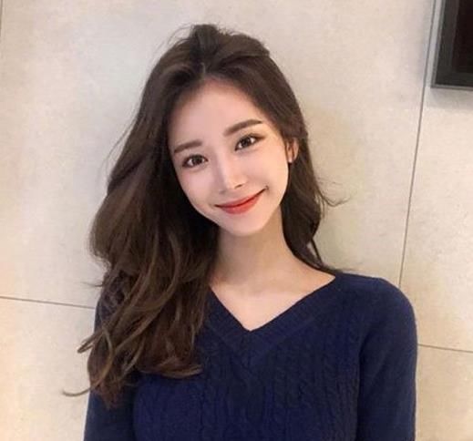 冬季女生最流行的烫发发型图片精选