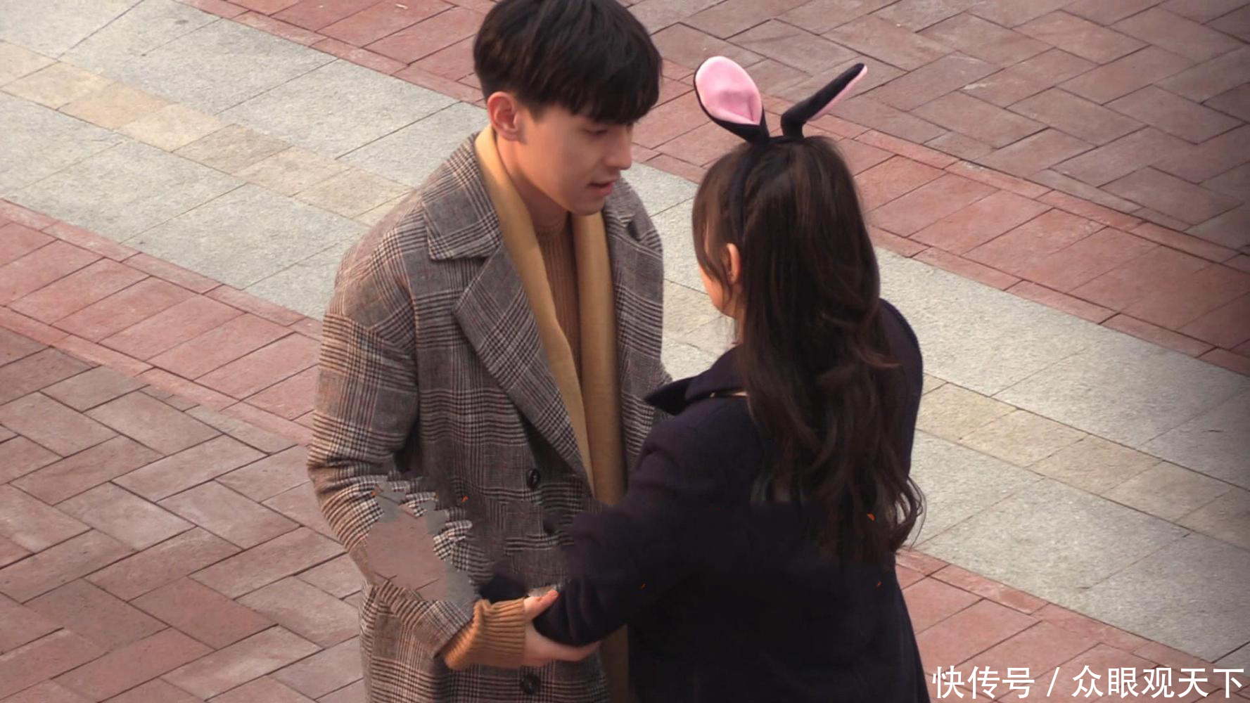 迪丽热巴邓伦亲吻, 不料热巴开始哭泣,到底发生