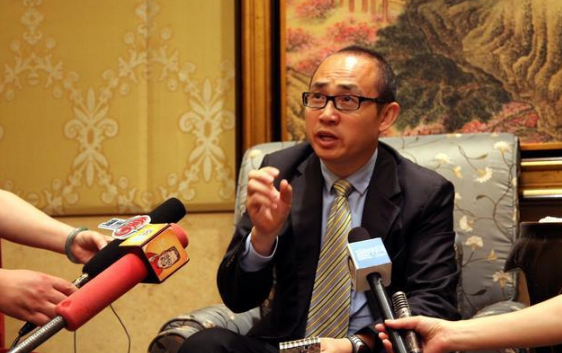 潘石屹说房价要跌,任志强说房价要涨,到底该听