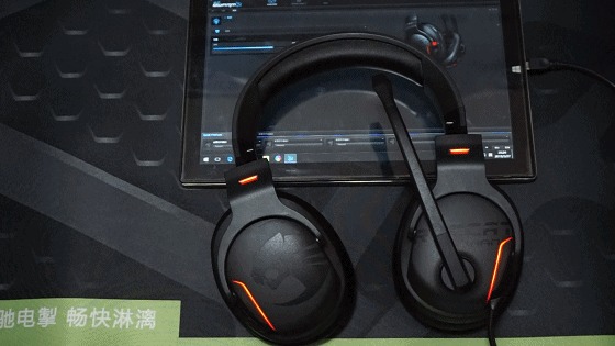 带上它在哪里都是皇帝位-冰豹ROCCAT Khan