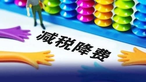 蚂蚁打的:个税逼近万亿,中国企业、居民税收不