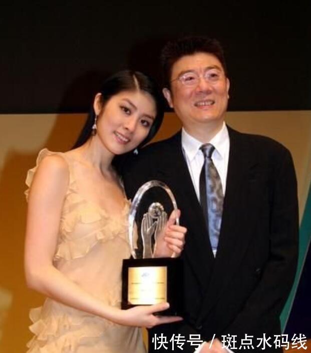 向华强都要礼让她三分 身价亿万捐50多所学校