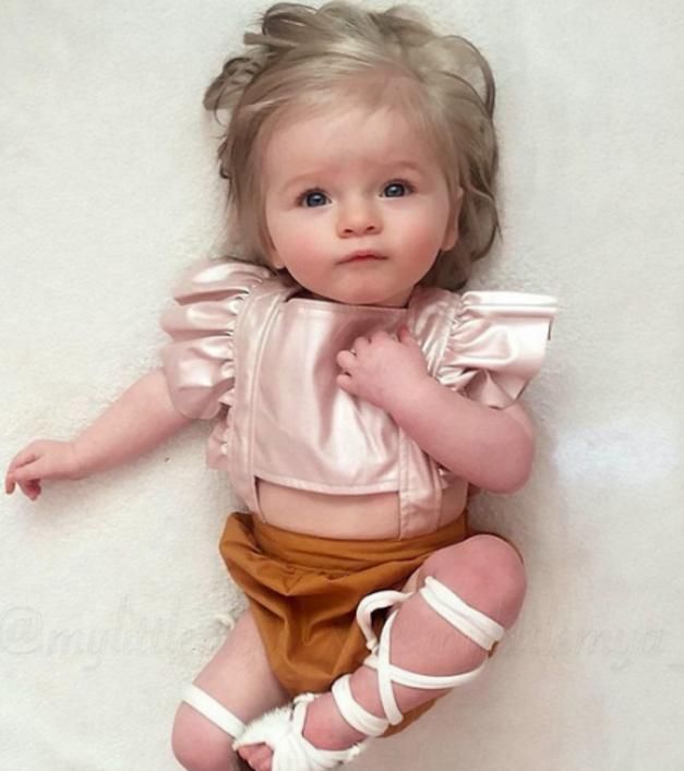 她的妈妈艾米(amymcindewar)每个月给女儿买衣服的费用就高达1000英镑