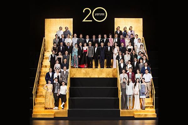 澄清洗黑钱股民不买账,华谊兄弟再跌4%市值蒸