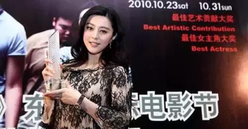 骂完冯小刚又手撕范冰冰,崔永元疯了吗?