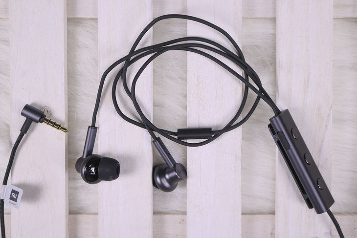 两档降噪强度轻松切换 299元小米降噪耳机体验