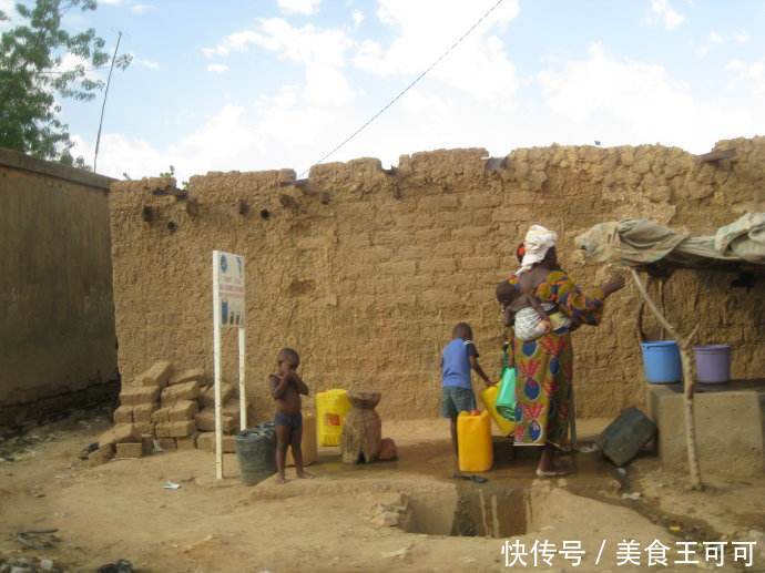 非洲最穷国家:蔬菜比肉贵,每天只能吃烤肉,网友