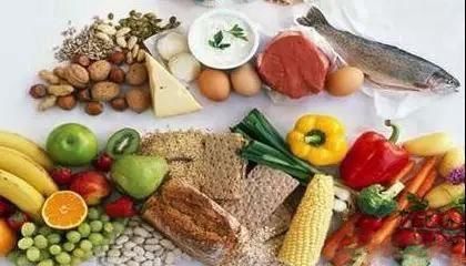 陈小鲁离世的警惕:老人大便千万不要用力