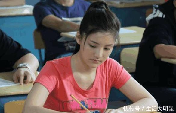 女子高考730分,复读后却考300多分,说出真相,
