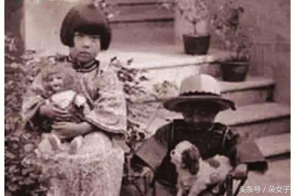 张爱玲和母亲黄素琼,只是不知如何爱你!