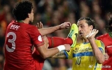 C罗好基友之武僧佩佩,脚踩梅西手拎内马尔,敢