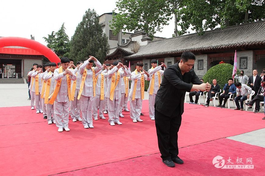 陈家沟"八大天王"陈二虎喜收新徒 太极传承虎啸添翼