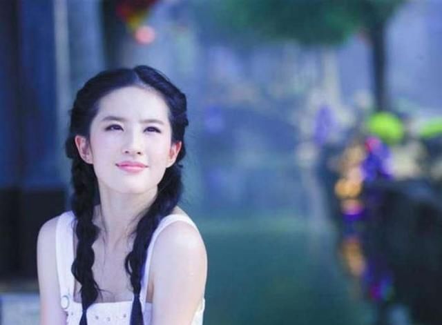 杨蓉节目受访, 模样大变, 被网友当众指出整容