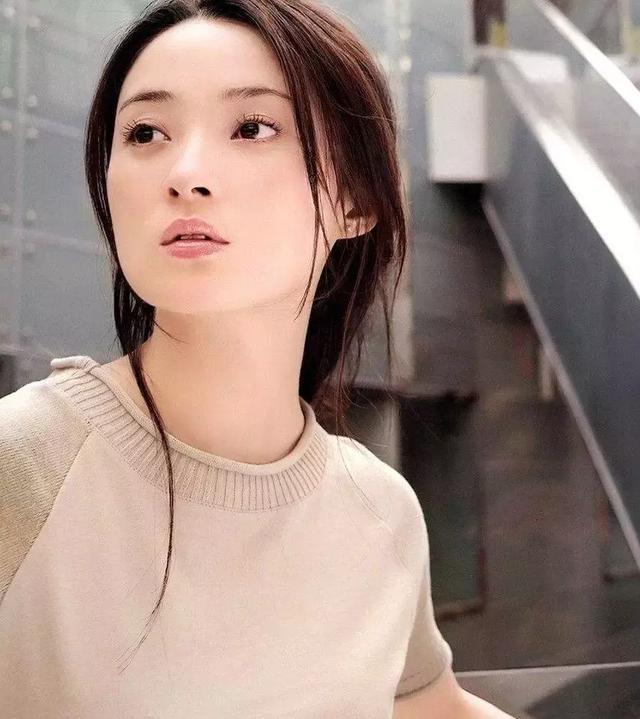 女版鹿晗陈小纭,翻版李沁孙怡,这些明星是双胞