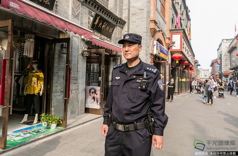 红墙意识新实践|大栅栏民警兰文成:守老街平安 红墙意识新实践|大栅栏民警兰文成:守老街平安