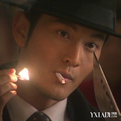 抽烟看演技,冯小刚无奈,黄晓明帅,但最难忘的是周星驰