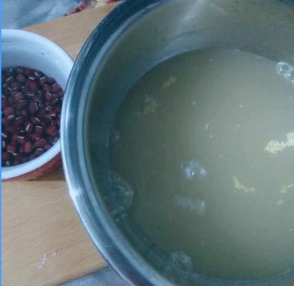 一道健脾养胃的辅食粥,适合消化不良腹泻的宝