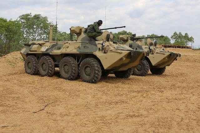 的消息,btr-82a是俄軍在近年才投入批量生產的一款8×8輪式步兵戰車