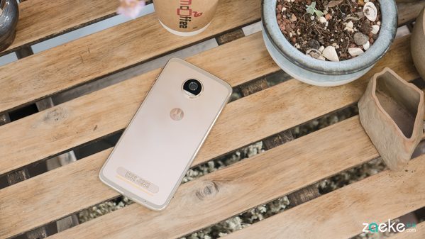 moto z play评测:被鸟笼困住的雄鹰